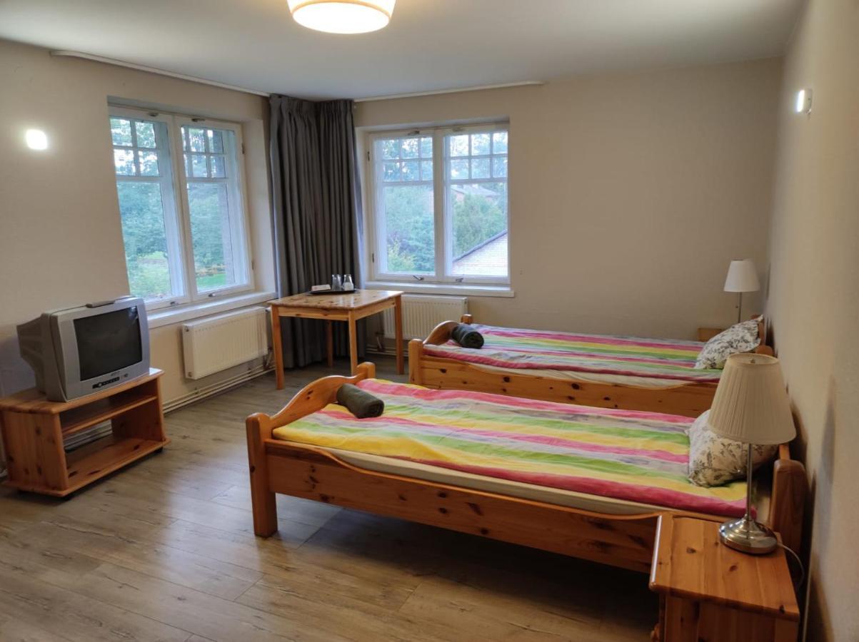 Rabbit Hotel Raiskums Zewnętrze zdjęcie