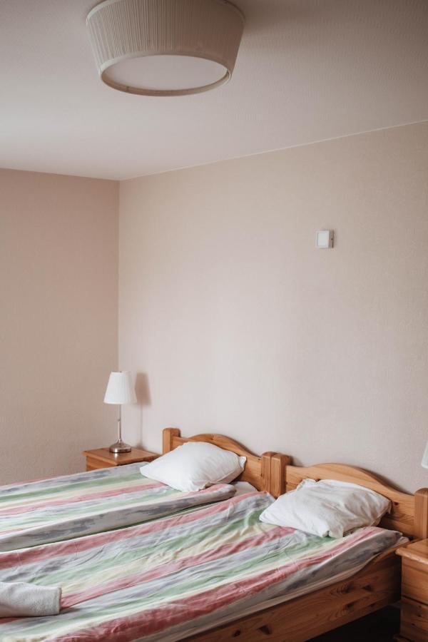 Rabbit Hotel Raiskums Zewnętrze zdjęcie