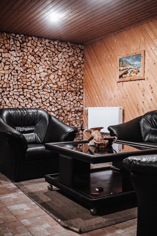 Rabbit Hotel Raiskums Zewnętrze zdjęcie