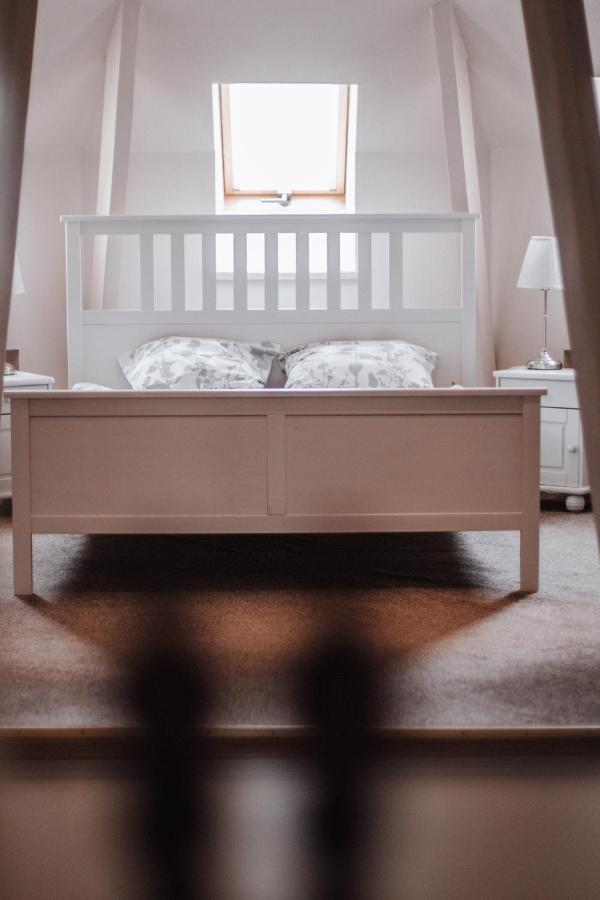 Rabbit Hotel Raiskums Zewnętrze zdjęcie