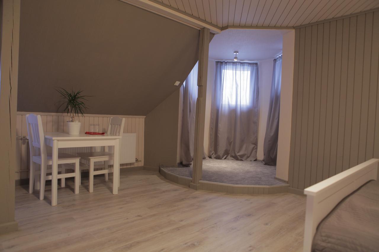 Rabbit Hotel Raiskums Zewnętrze zdjęcie