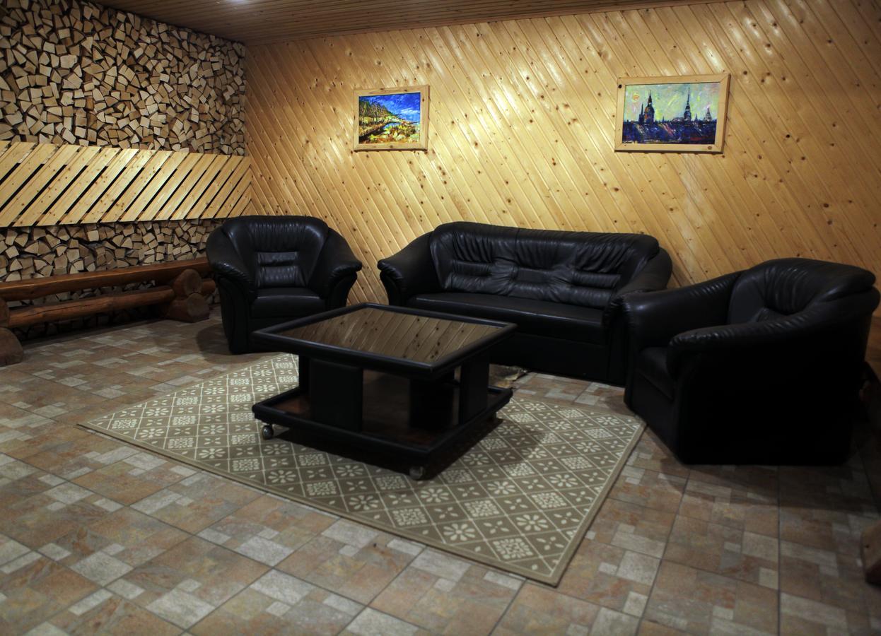 Rabbit Hotel Raiskums Zewnętrze zdjęcie